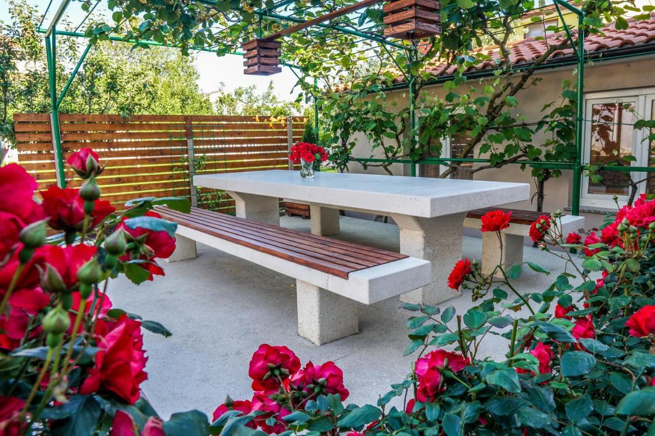 PUY Apartment Suncica מראה חיצוני תמונה
