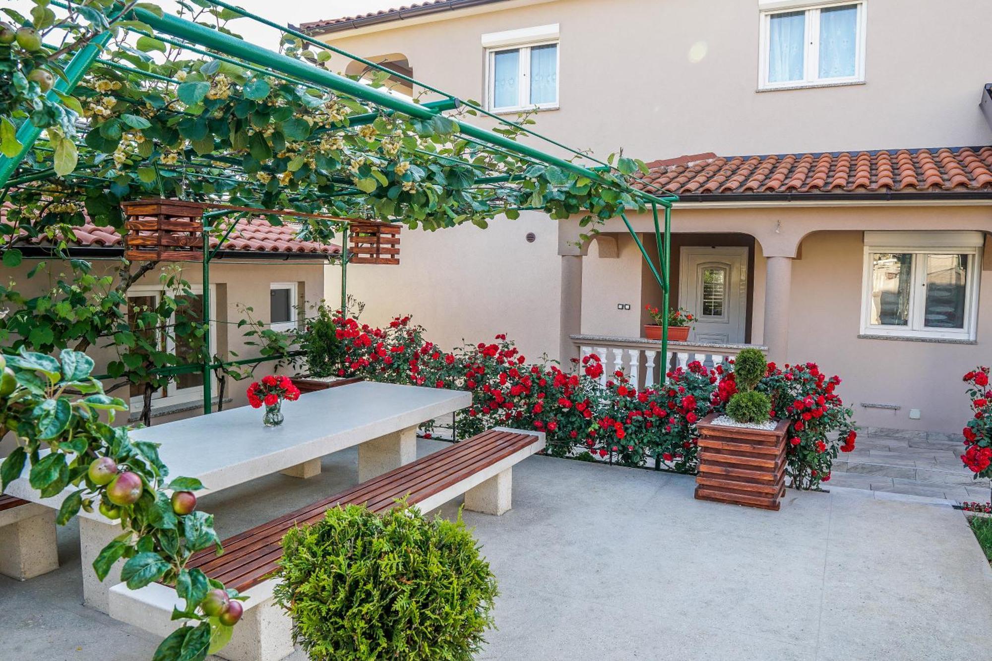 PUY Apartment Suncica מראה חיצוני תמונה